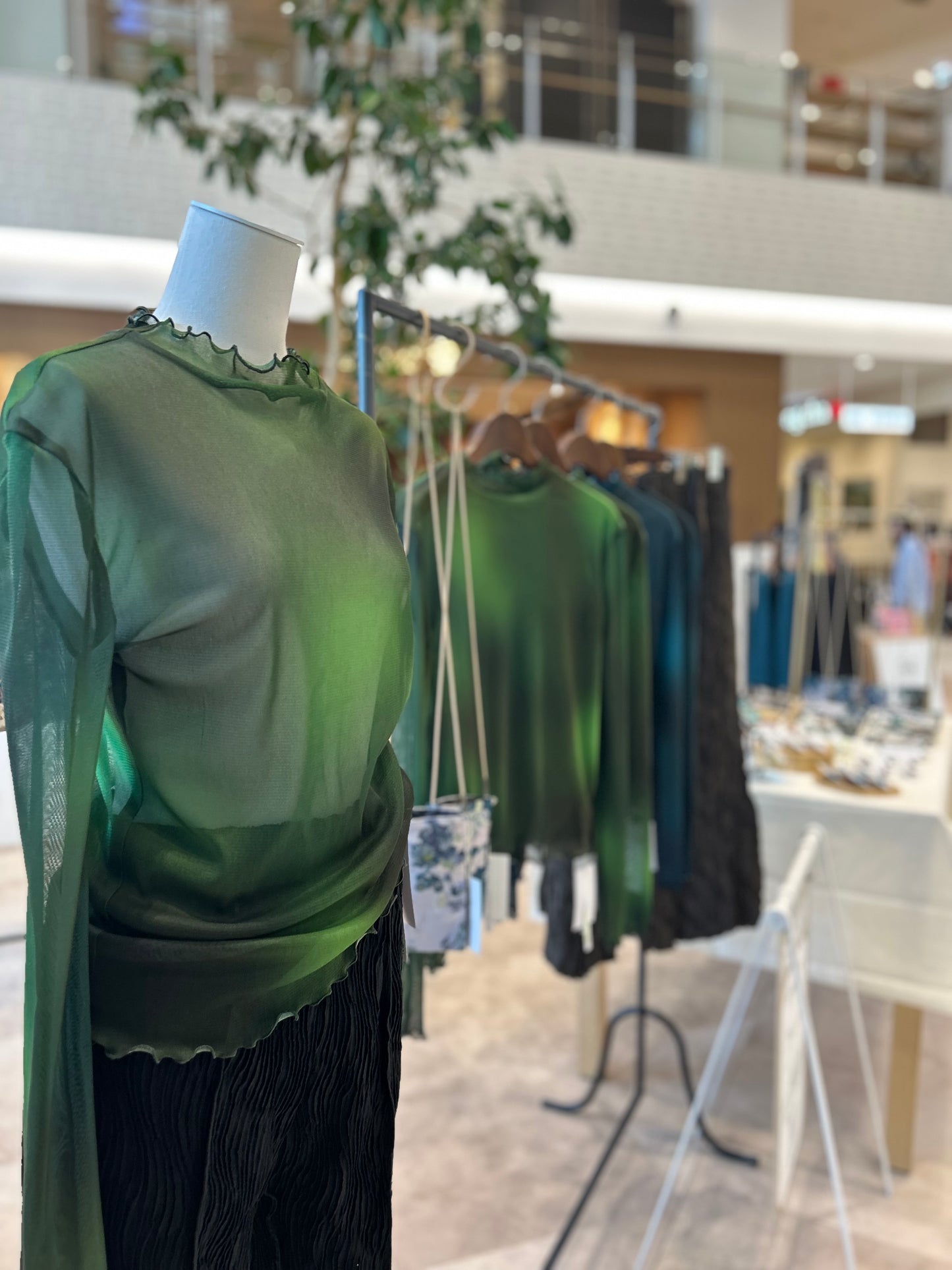 新緑のさざなみSheer tops