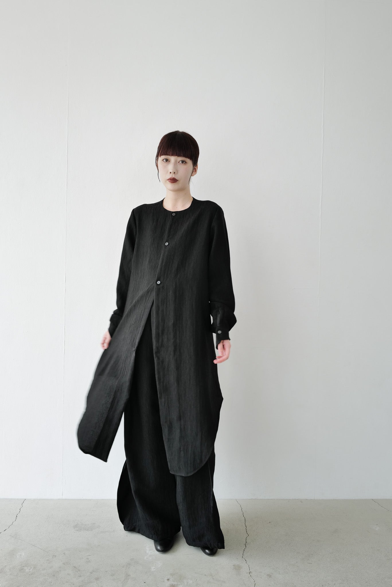 静かな森影 ロングシャツ