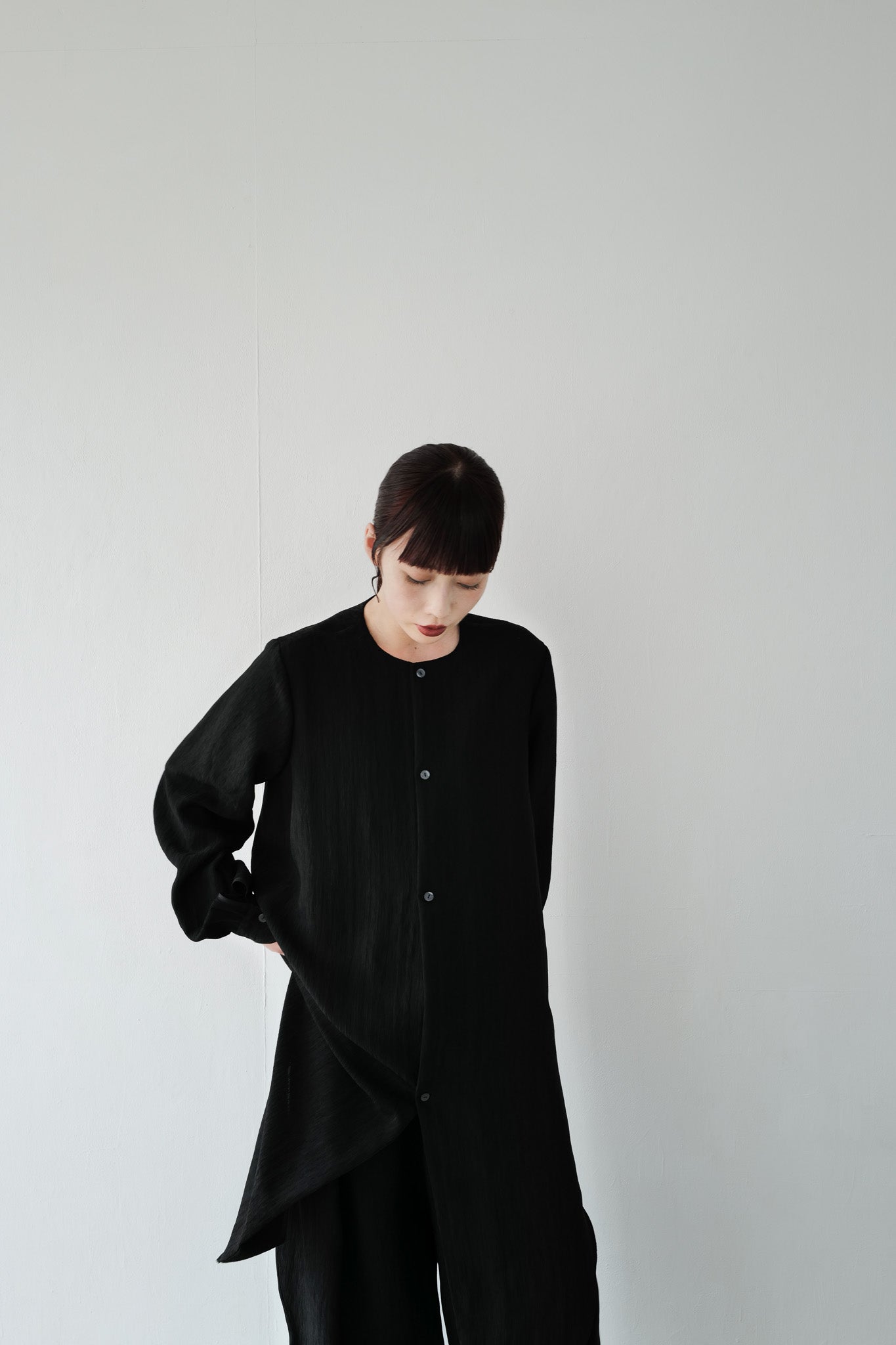静かな森影 ロングシャツ