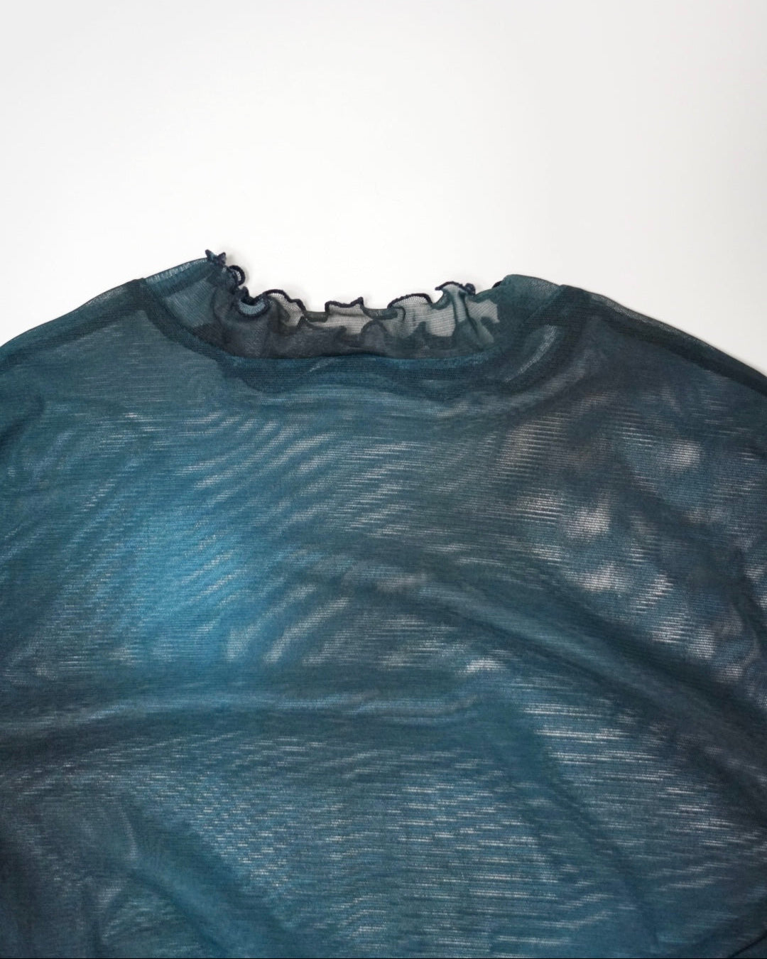 水流のせせらぎSheer tops
