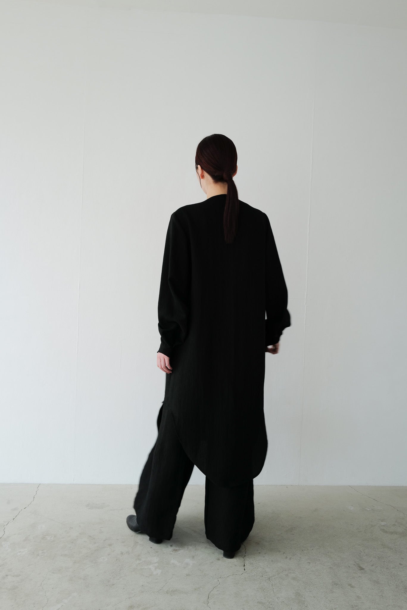 静かな森影 ロングシャツ