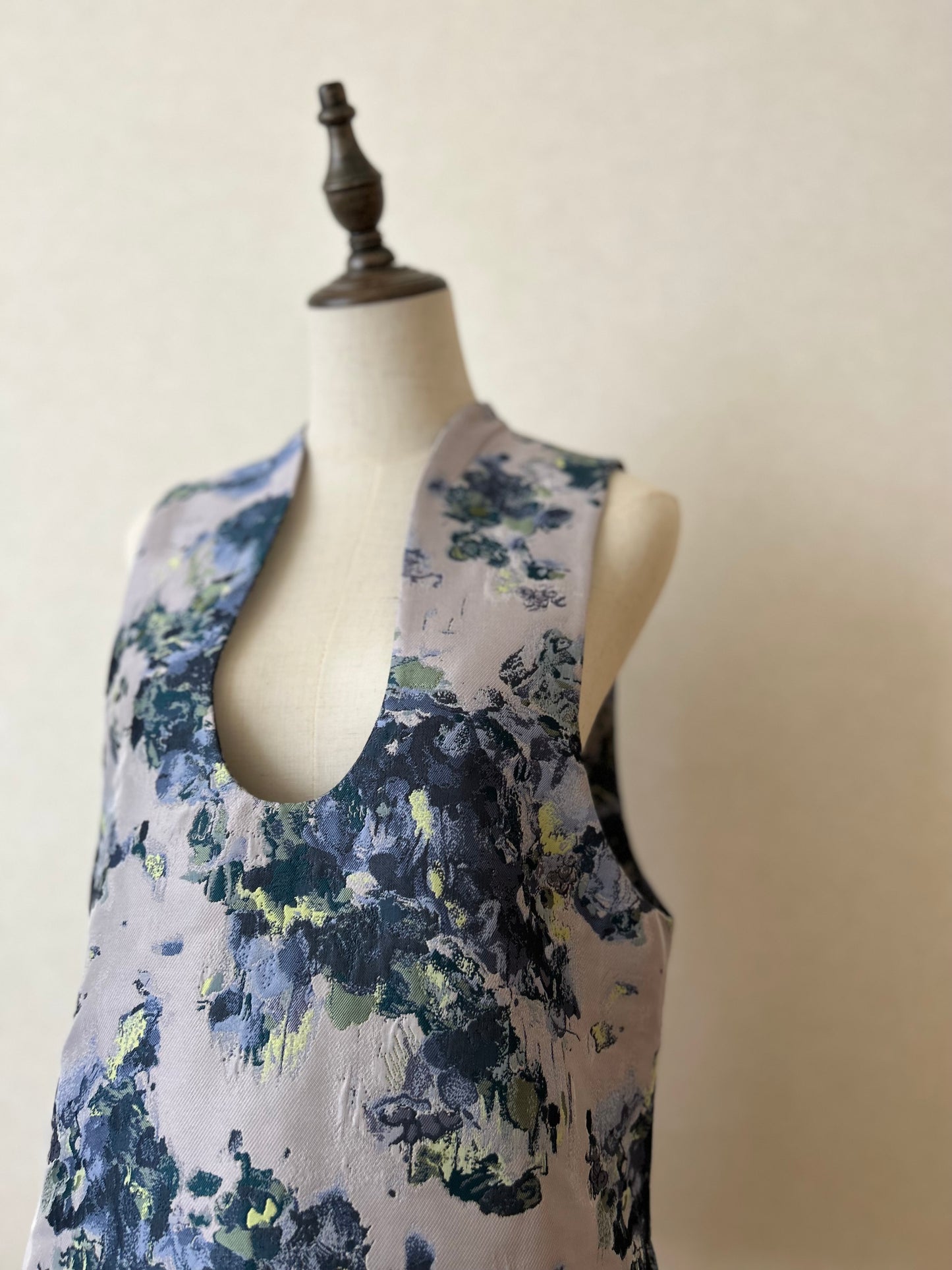 Pullover vest01 ー Hyacinth blue