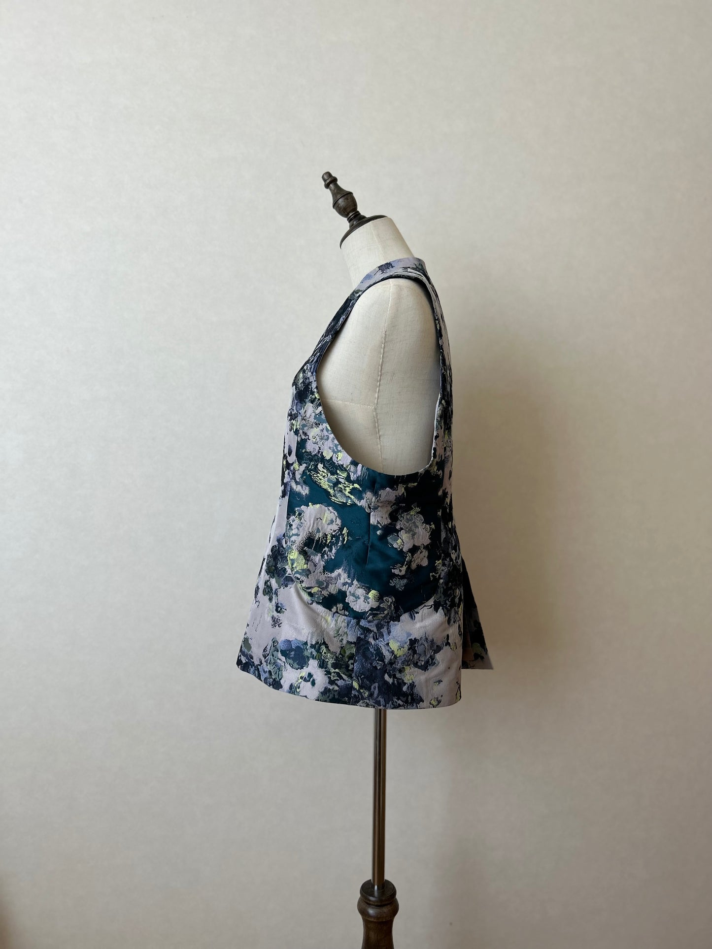 Pullover vest02 ー Hyacinth blue