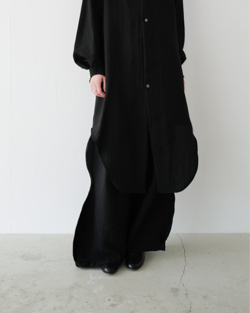 揺らぎのワイドパンツ