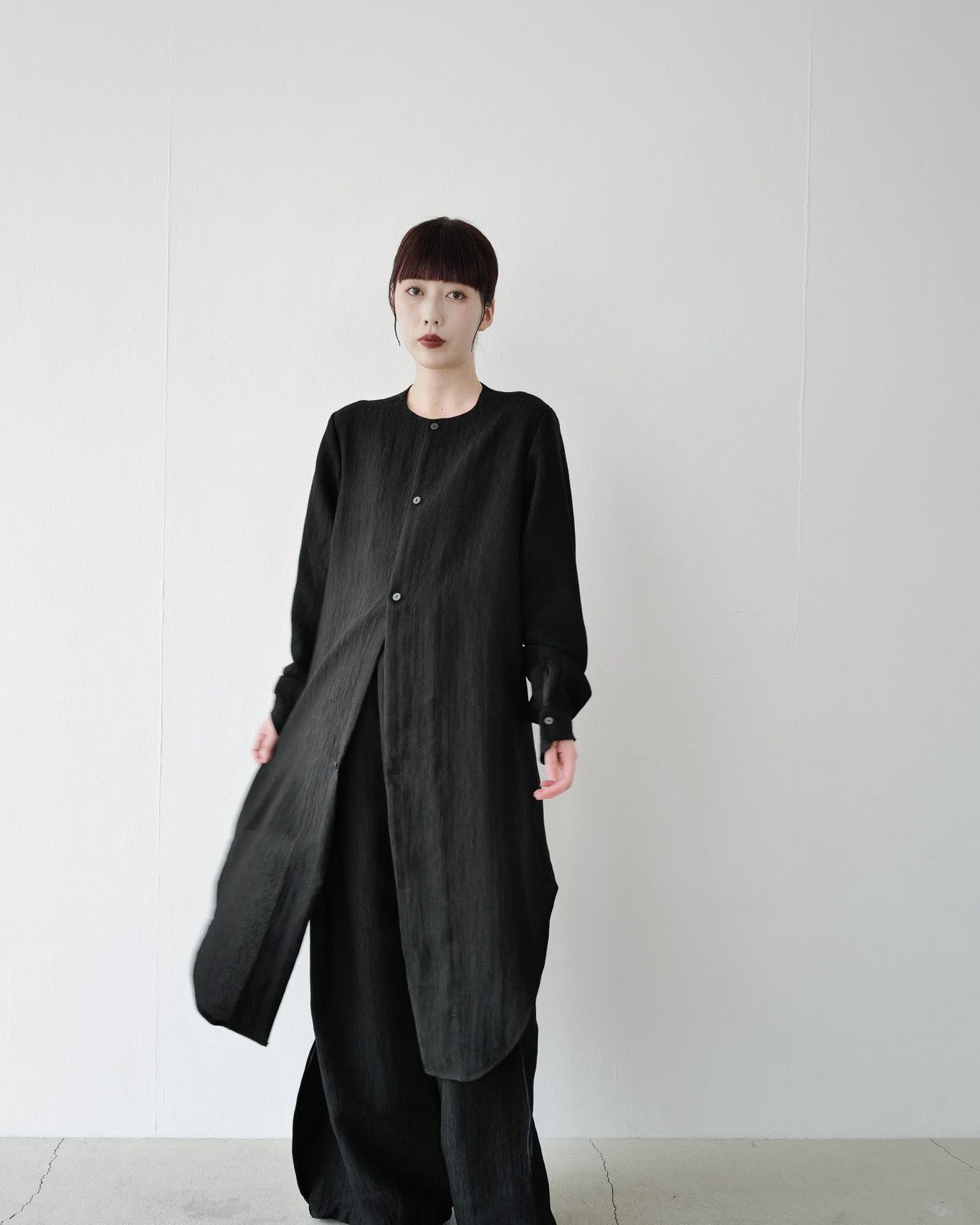 静かな森影 ロングシャツ