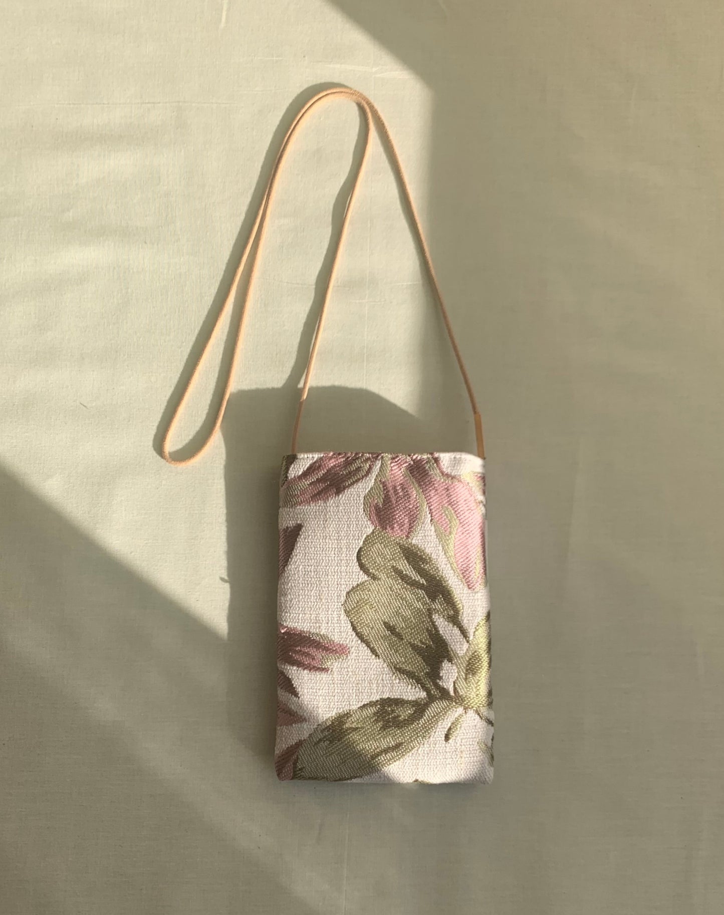 smartphone bag − Botanical pink