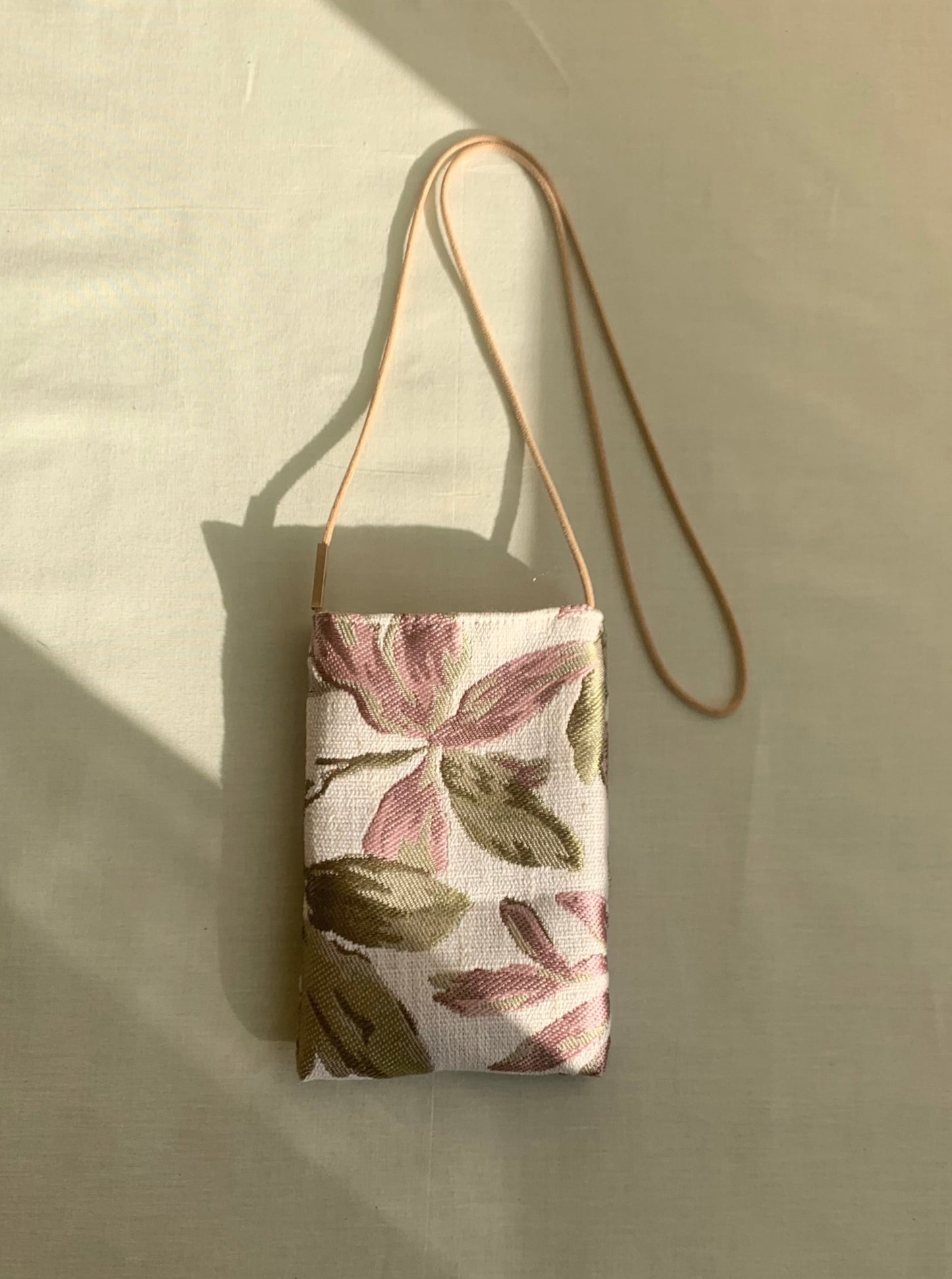 smartphone bag − Botanical pink